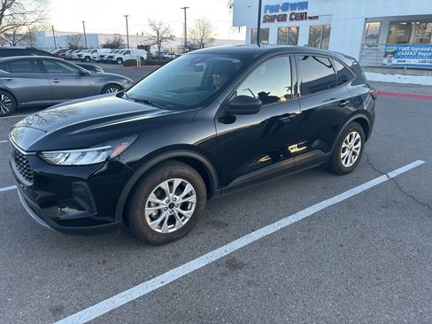 Used 2025 Ford Escape Active image 1
