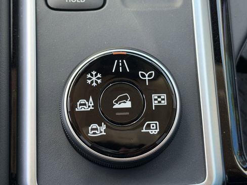 New 2026 Nissan Pathfinder SL AWD/4WD image 23