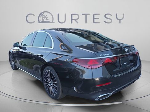 Used 2026 Mercedes-Benz E 450 4MATIC Sedan image 3