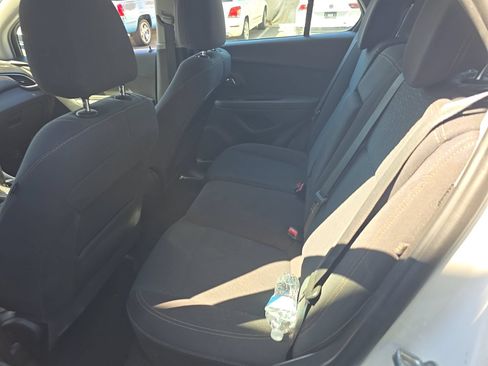 Used 2019 Chevrolet Trax LS FWD image 14