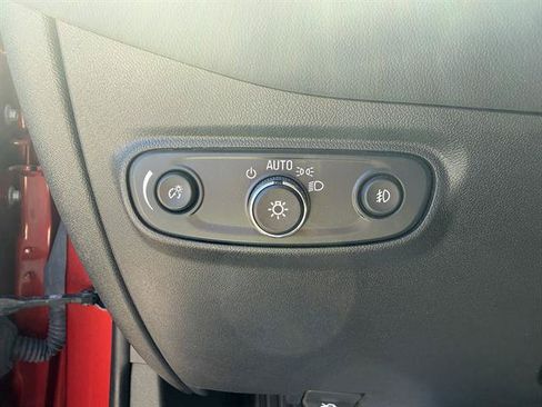 Used 2024 Chevrolet Equinox Premier AWD/4WD image 32