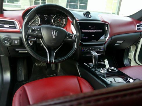 Used 2022 Maserati Ghibli Modena Q4 AWD/4WD image 10