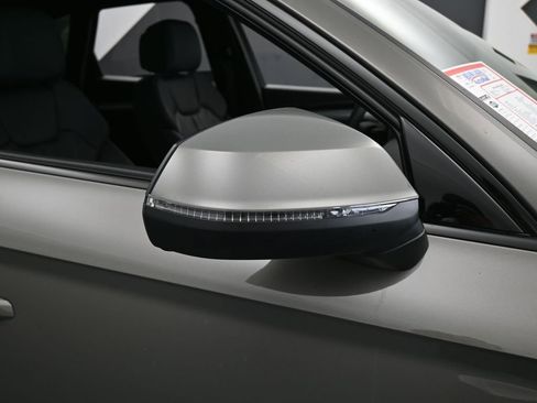 Used 2025 Audi Q5 2.0T Premium image 50