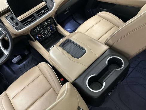 Used 2024 Chevrolet Suburban Premier w/ Advanced Technology Package AWD/4WD image 25