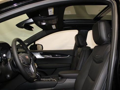 New 2025 Cadillac XT5 Premium Luxury AWD/4WD image 6