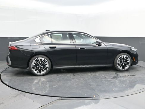 New 2025 BMW 530i w/ Premium Package image 8