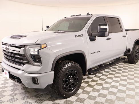 Used 2024 Chevrolet Silverado 2500 LT w/ Z71 Sport Edition AWD/4WD image 10
