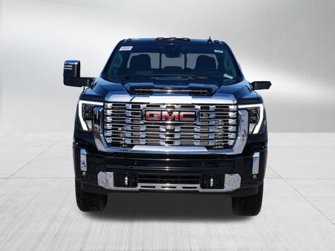 New 2026 GMC Sierra 2500 Denali w/ Denali Reserve Package image 8