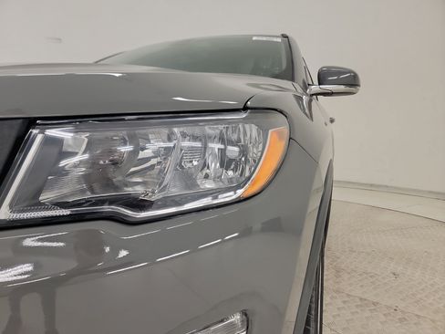 Used 2020 Jeep Compass Limited AWD/4WD image 9
