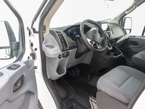 Used 2017 Ford Transit 350 XLT image 17