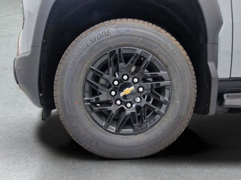 New 2026 Chevrolet Silverado EV LT image 9