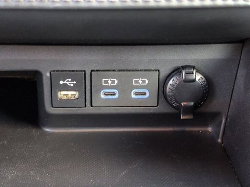 Certified 2022 Toyota Highlander XLE image 25