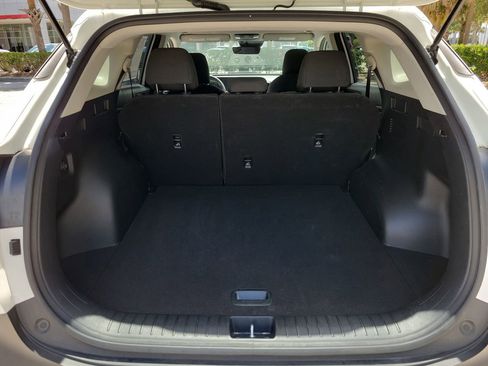 Used 2025 Kia Sportage LX FWD image 7