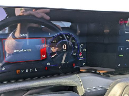 Used 2025 Ford Mustang Premium RWD image 30