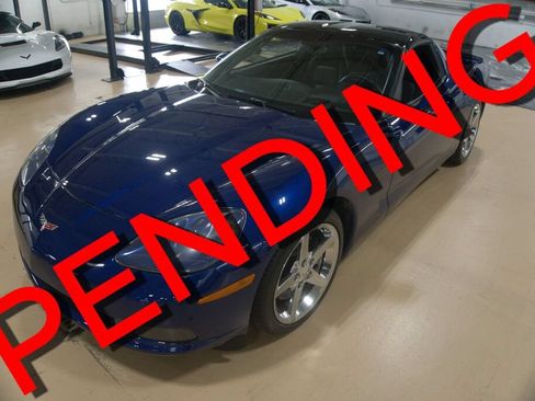 Used 2007 Chevrolet Corvette Coupe w/ Preferred Equipment Group RWD image 1