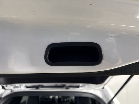 Used 2019 Jeep Grand Cherokee Limited image 32