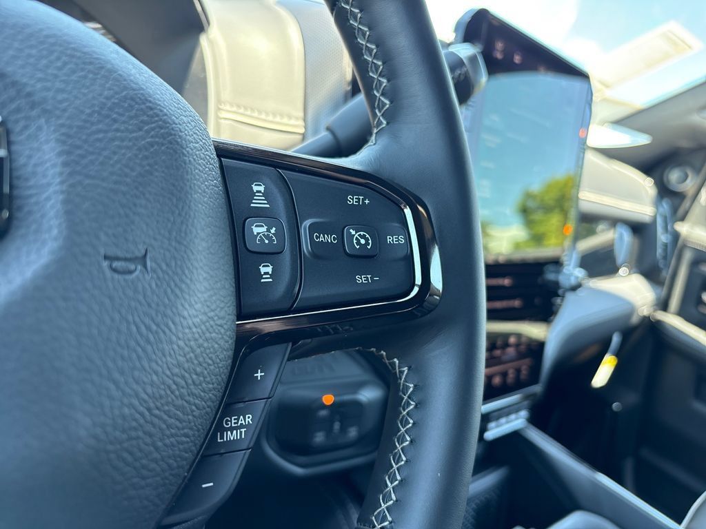 New 2026 RAM 3500 Limited AWD/4WD image 31