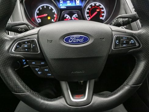 Used 2017 Ford Focus ST FWD image 34