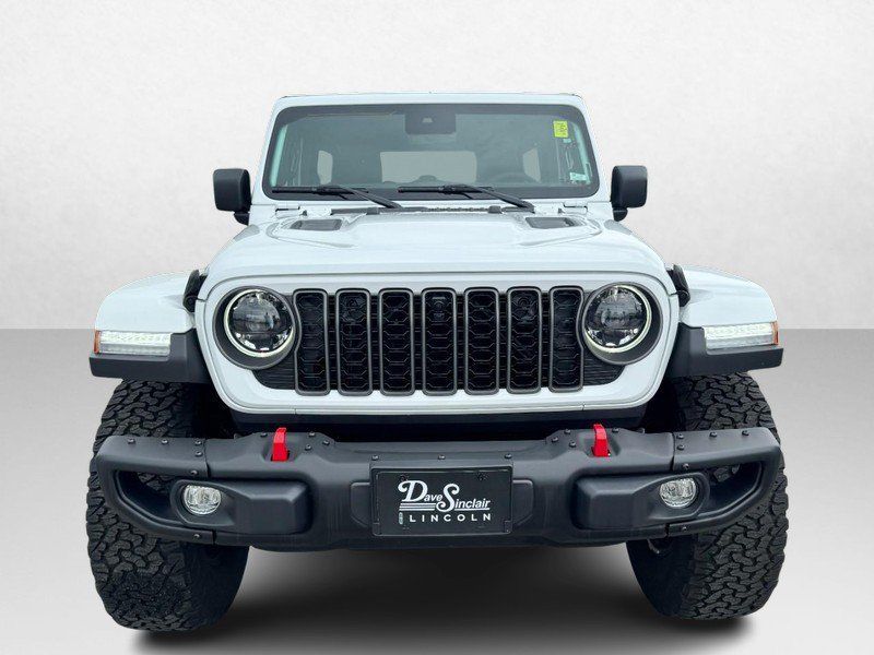 Used 2025 Jeep Wrangler Unlimited Rubicon AWD/4WD image 2