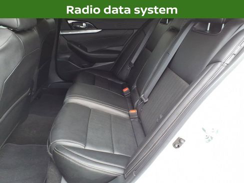Used 2022 Nissan Maxima SV w/ Floor Mat Group FWD image 16
