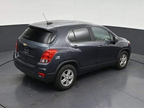 Used 2021 Chevrolet Trax LS w/ Tint and Cruise Package FWD image 19