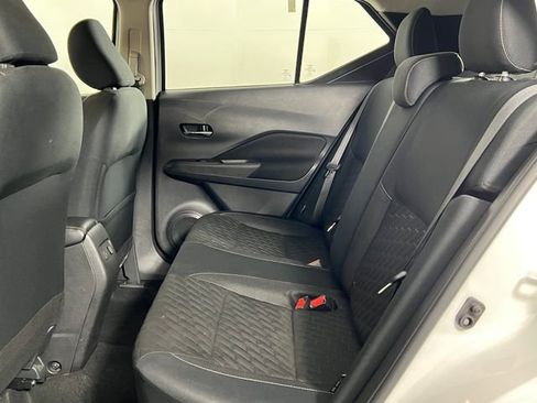 Used 2022 Nissan Kicks SV image 17