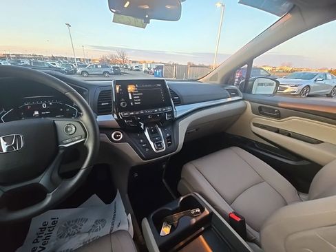 Certified 2024 Honda Odyssey EX image 25