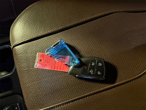 Used 2023 GMC Sierra 1500 Denali w/ Denali Reserve Package image 26