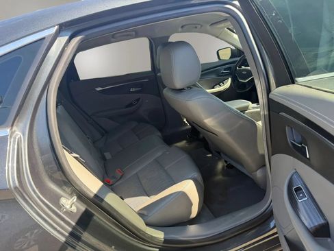 Used 2019 Chevrolet Impala LT FWD image 26