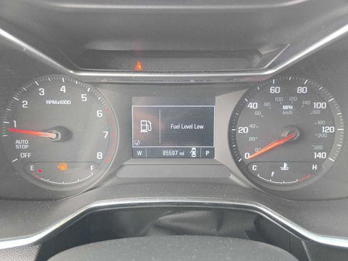 Used 2022 Chevrolet TrailBlazer LT w/ LPO, Blackout Package FWD image 25