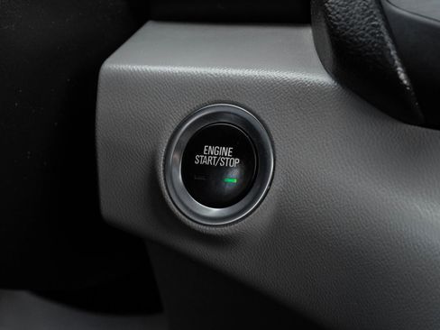 Used 2022 GMC Terrain SLT w/ LPO, Floor Liner Package image 26