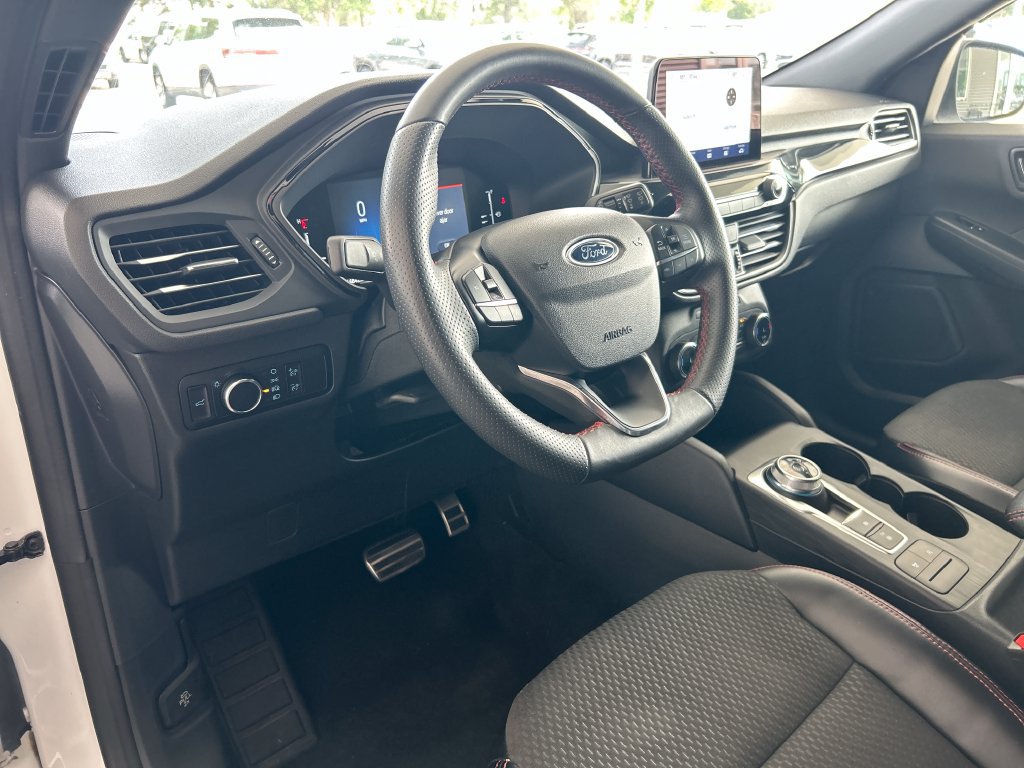 Used 2023 Ford Escape ST-Line FWD image 12