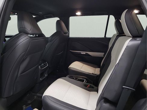 Used 2025 Lexus TX 500h AWD w/ Technology Package image 9