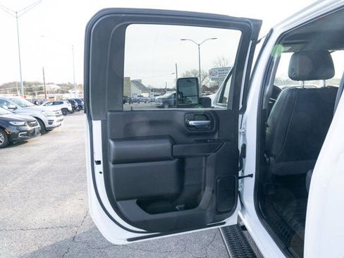 Used 2022 Chevrolet Silverado 2500 W/T w/ Gooseneck/5TH Wheel Package image 11