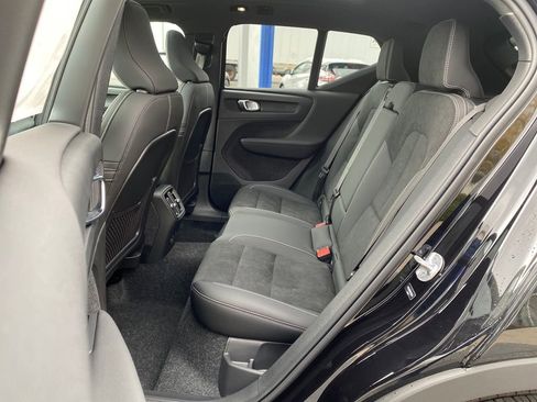 New 2024 Volvo XC40 Recharge Ultimate w/ Protection Package Premier AWD/4WD image 30