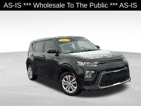 Used 2020 Kia Soul LX image 1