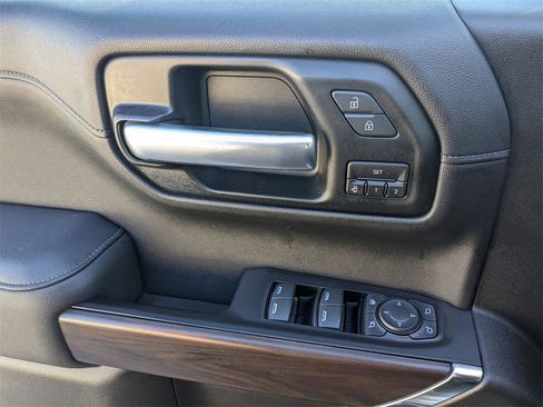 Used 2019 GMC Sierra 1500 SLT w/ SLT Premium Package image 16