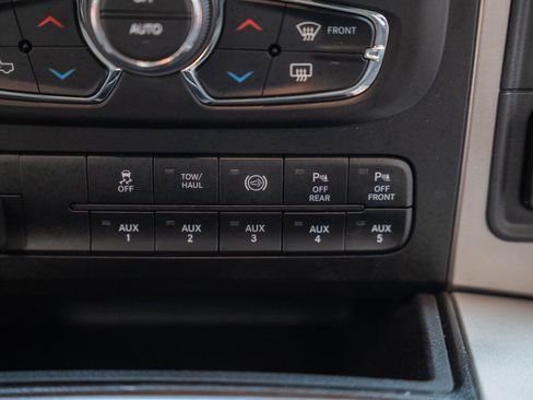 Used 2018 RAM 2500 Big Horn w/ Harvest Edition image 33