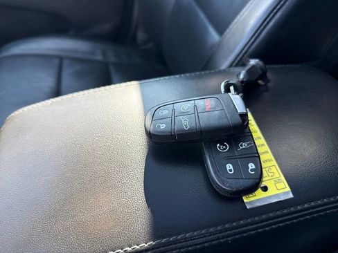 Used 2018 Jeep Grand Cherokee Limited image 44