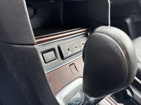 Used 2023 Subaru Ascent Touring image 21