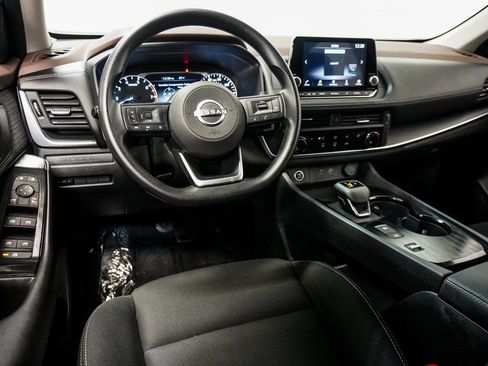 Used 2023 Nissan Rogue S image 12