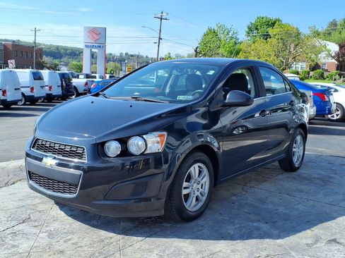 Used 2014 Chevrolet Sonic LT FWD image 5
