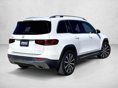 Used 2023 Mercedes-Benz GLB 250 image 2