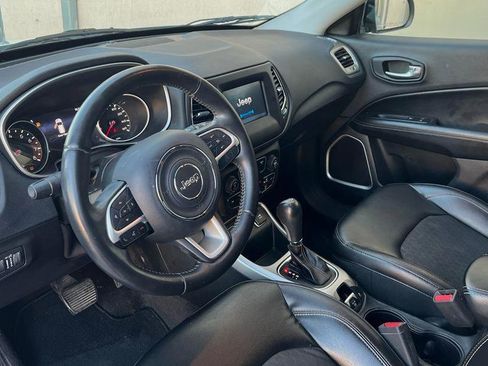 Used 2018 Jeep Compass Latitude w/ Popular Equipment Group FWD image 22