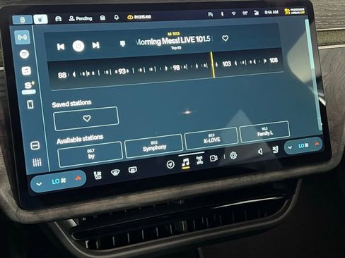 Used 2023 Rivian R1S Launch Edition image 19