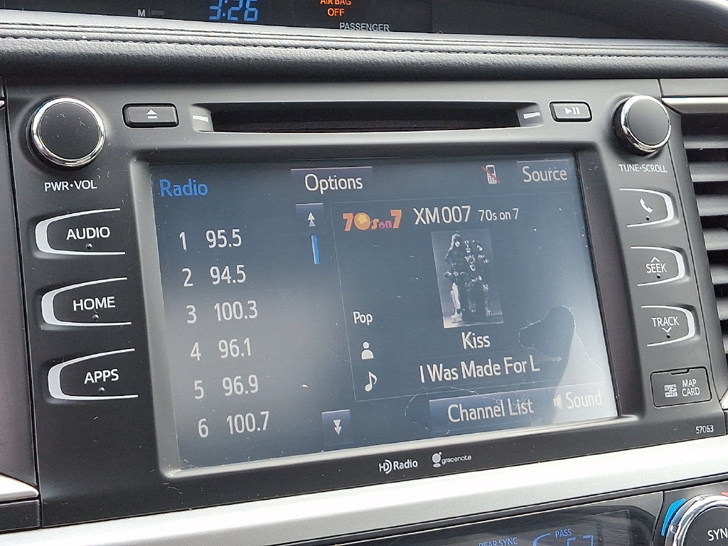 Used 2015 Toyota Highlander XLE FWD image 17