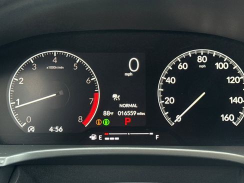 Used 2025 Honda Civic Sport image 23