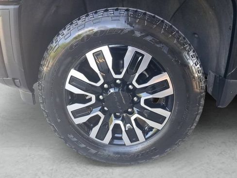 Used 2024 GMC Sierra 2500 Denali Ultimate AWD/4WD image 29