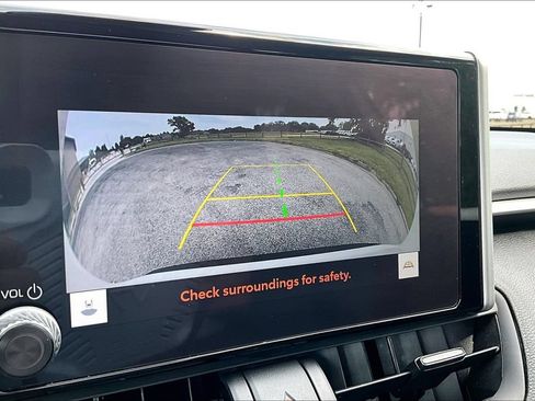Used 2024 Toyota RAV4 XLE FWD image 20