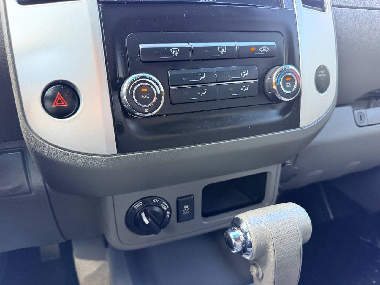 Used 2013 Nissan Frontier SV AWD/4WD image 40